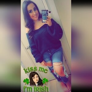 🌲GUC Zenana "Wide Double V-neck Balloon🎈 Sleeves Sweater" Dark Green🌲 Medium